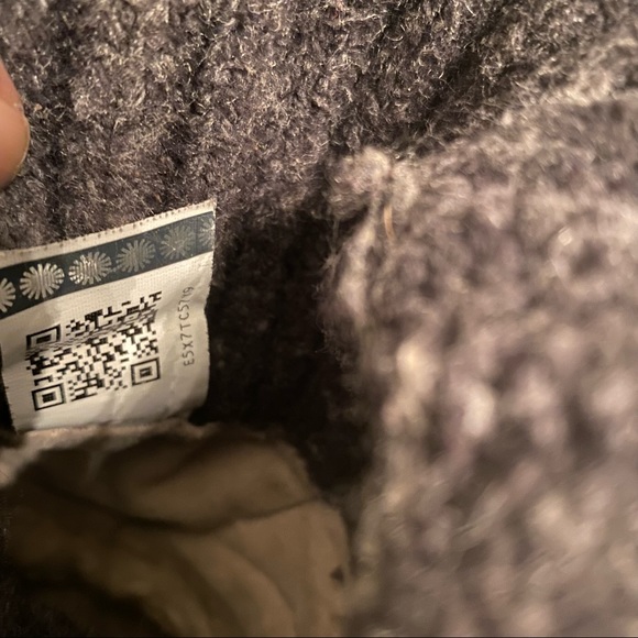 Cambridge Ugg Boots - Picture 13 of 14